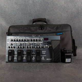 Boss ME-80 Multiple Effects Pedal - PSU - Gig Bag - 2nd Hand Boss ME-80 Multiple Effects Pedal - PSU - Gig Bag - 2nd Hand