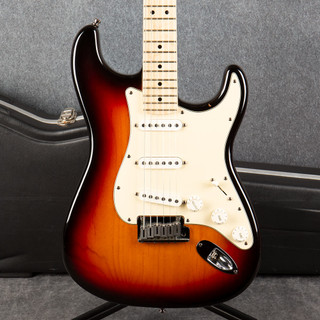 Fender American Standard Stratocaster 2001 - 3-Colour Sunburst - Case - 2nd Hand Fender American Standard Stratocaster 2001 - 3-Colour Sunburst - Case - 2nd Hand