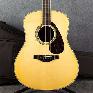 Yamaha LL16 Dreadnought - Case - 2nd Hand