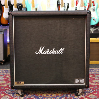 Marshall 1960B 4x12 Cabinet - V30 Speakers **COLLECTION ONLY** - 2nd Hand Marshall 1960B 4x12 Cabinet - V30 Speakers **COLLECTION ONLY** - 2nd Hand