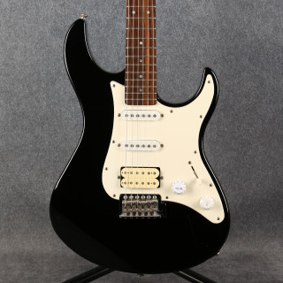 Yamaha Pacifica PAC 012 - Black - 2nd Hand