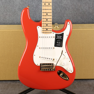 Fender Limited Edition Player Stratocaster - Gold - Fiesta Red - Case - 2nd Hand