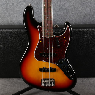 Fender American Vintage II 1966 Jazz Bass - 3 Tone Sunburst - Case - 2nd Hand Fender American Vintage II 1966 Jazz Bass - 3 Tone Sunburst - Case - 2nd Hand