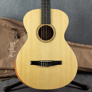 Taylor A12E-N - Gig Bag - 2nd Hand