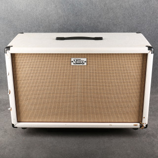 Zilla Fatboy 2x12 Cabinet - Cream - Celestion Vintage 30 - 2nd Hand Zilla Fatboy 2x12 Cabinet - Cream - Celestion Vintage 30 - 2nd Hand