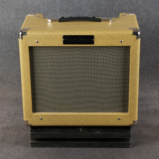SubZero V35B Vintage 35w Practice Bass Amp - 2nd Hand
