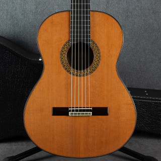 Alhambra 9P Classical Guitar - Natural - Hard Case - 2nd Hand Alhambra 9P Classical Guitar - Natural - Hard Case - 2nd Hand