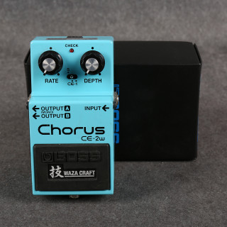 Boss CE-2W Waza Craft | Rich Tone Music 2nd Hand
