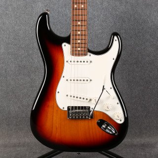 Fender Player Stratocaster - 3 Tone Sunburst - 2nd Hand