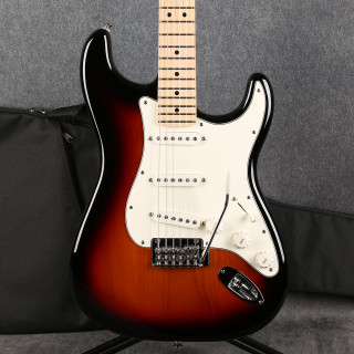 Fender Player Stratocaster - 3 Tone Sunburst - Gig Bag - 2nd Hand