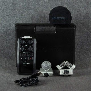 Zoom H6 Handy Recorder - Mics - Case - 2nd Hand