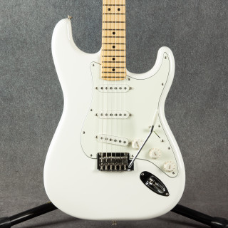 Fender Player Stratocaster MN - Polar White - Boxed - 2nd Hand