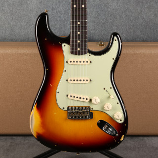 Fender Custom Shop 62 Stratocaster Relic - 3 Tone Sunburst - Case - 2nd Hand