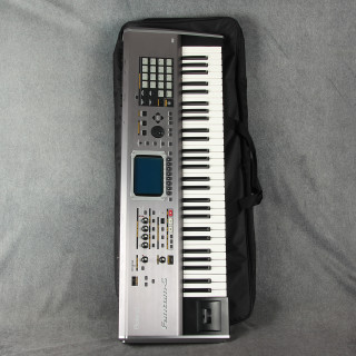 Roland Fantom-S 61 Key Workstation Keyboard - Gig Bag - 2nd Hand Roland Fantom-S 61 Key Workstation Keyboard - Gig Bag - 2nd Hand