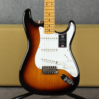 Fender 70th Anni American Vintage II 1954 Stratocaster - Case - 2nd Hand