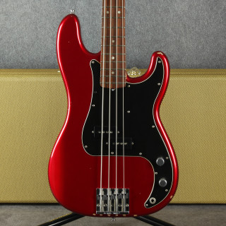 Fender Nate Mendel P Bass - Candy Apple Red - Hard Case - 2nd Hand