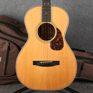 Furch Vintage 2 OOM-SR Acoustic - Natural - Gig Bag - 2nd Hand (146869) Furch Vintage 2 OOM-SR Acoustic - Natural - Gig Bag - 2nd Hand (146869)