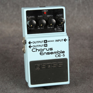 Boss CE-5 - Chours - 2nd Hand Boss CE-5 - Chours - 2nd Hand