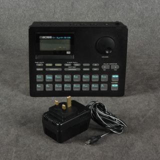 Roland DS330 Dr. Synth - 2nd Hand