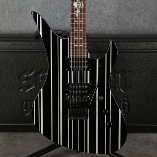 Schecter Synyster Gates Standard - Black - 2nd Hand