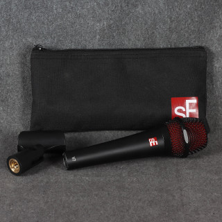 SE Electronics V7 Super-Cardioid Dynamic Microphone - 2nd Hand