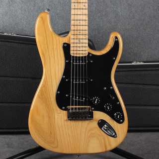 Fender Lite Ash Stratocaster - 2004 - 2nd Hand