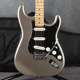 Fender 75th Anniversary Stratocaster - Silver - 2nd Hand