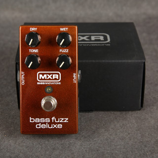 MXR M84 Bass Fuzz Deluxe - 2nd Hand (X1178381)