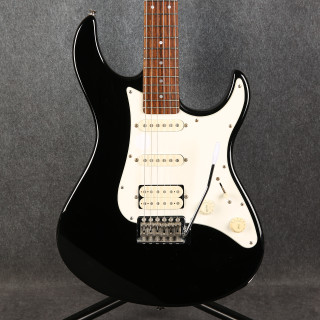 Yamaha Pacifica 012 Electric Guitar - Black - 2nd Hand