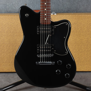 Fender Toronado Deluxe Series - Black - 2nd Hand