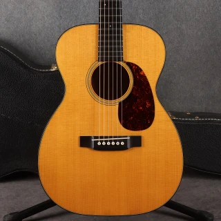 Martin 00-18V Acoustic - Natural - 2nd Hand