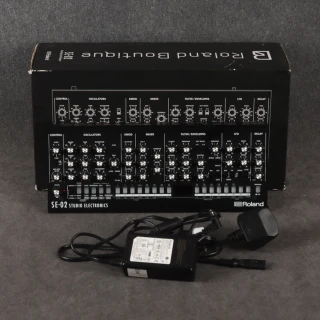 Roland Boutique SE-02 Analog Synthesizer - 2nd Hand