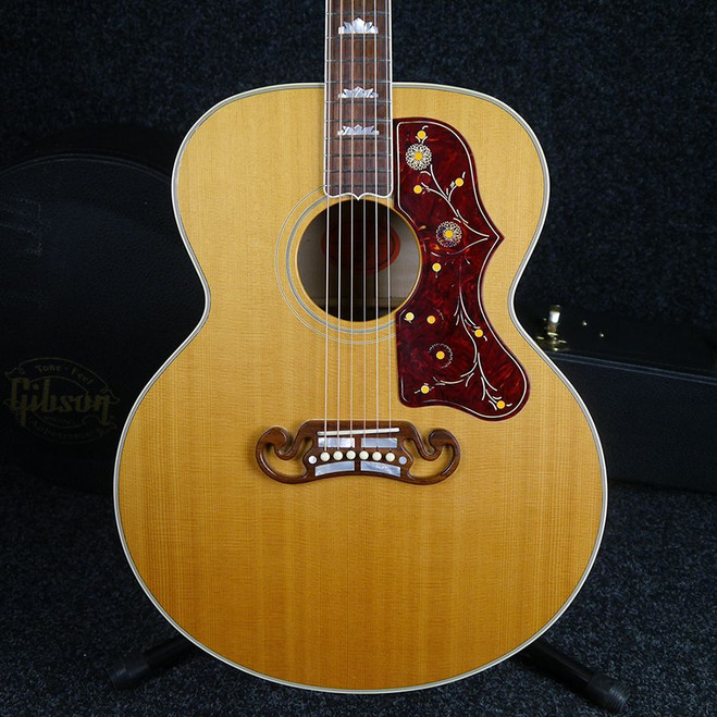 Gibson 2004 SJ200 Acoustic - Natural w/ Hard Case - 2nd Hand