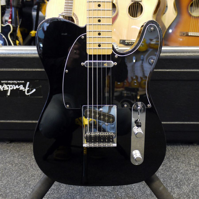 Fender Standard Telecaster - Black - Seymour Duncan pups w/ Case  - 2nd Hand