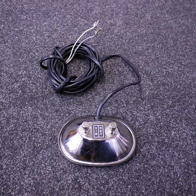 Fender 70s 2 Button Footswitch with RCA Connectors - 2nd Hand