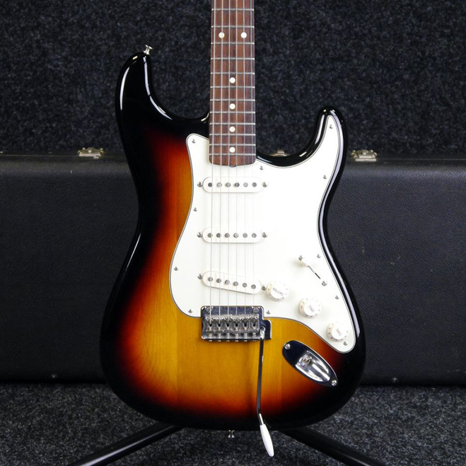 Fender Mexican Classic Player Stratocaster - Sunburst w/ Case - 2nd Hand