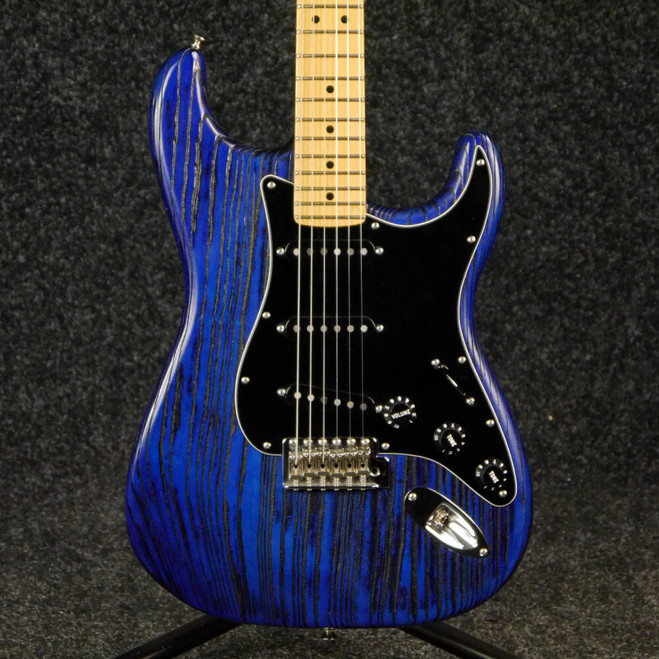 Fender Sandblasted Stratocaster - Blue - 2nd Hand