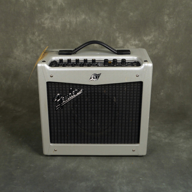Fender Mustang I V2 - Silver - 2nd Hand