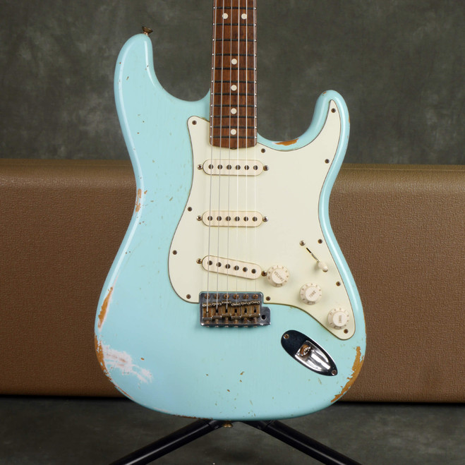 Fender Custom Shop 63 Stratocaster - Daphne Blue w/Hard Case - 2nd Hand