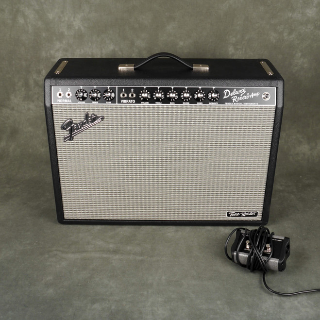 Fender Tonemaster Deluxe Reverb Guitar Amplifier w/Cover - 2nd Hand