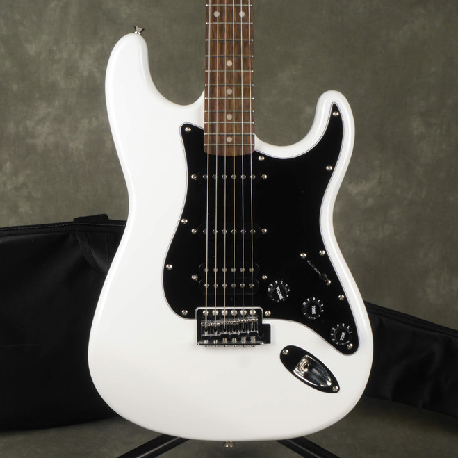 Squier Affinity Series Stratocaster - White w/Gig Bag - 2nd Hand