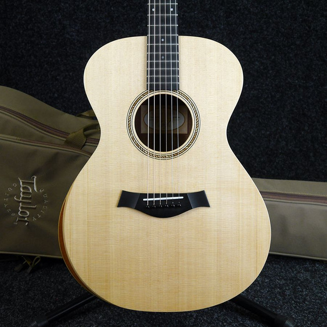 Taylor Academy 12 w/ Gig Bag - 2nd Hand