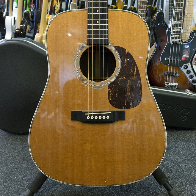 Martin HD-28 Acoustic Guitar w/ Hard Case - 2nd Hand
