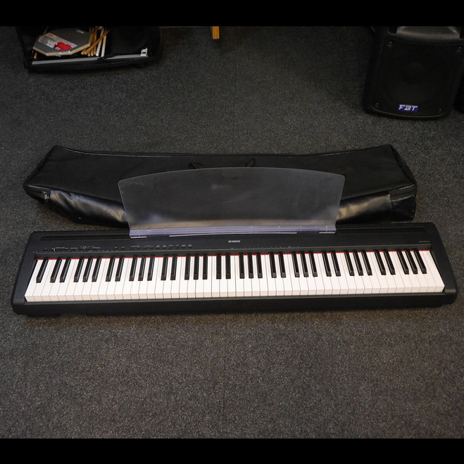 Yamaha P-95 Electronic Keyboard w/Gig Bag - 2nd Hand
