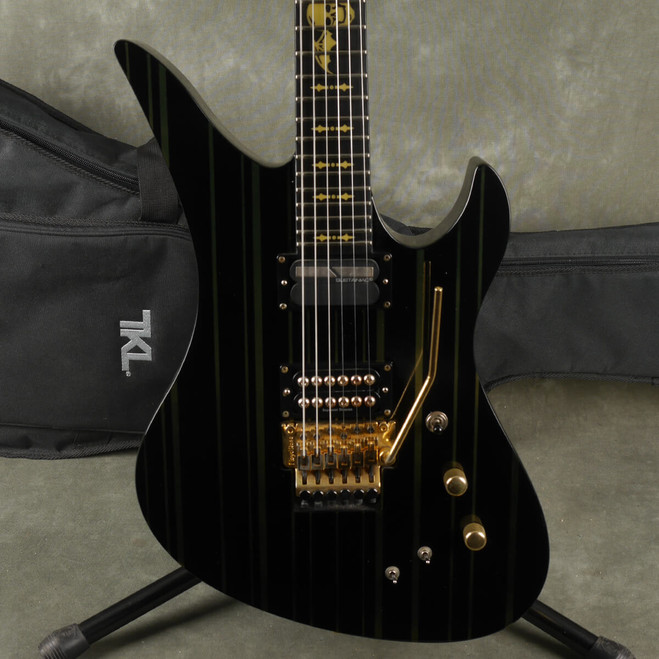 Schecter Synyster Gates Custom S - Black/Gold Pinstripe w/Gig Bag - 2nd Hand