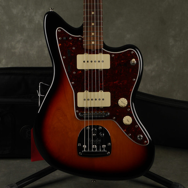 Fender Vintera 60s Jazzmaster - 3-Tone Sunburst w/Gig Bag - 2nd Hand