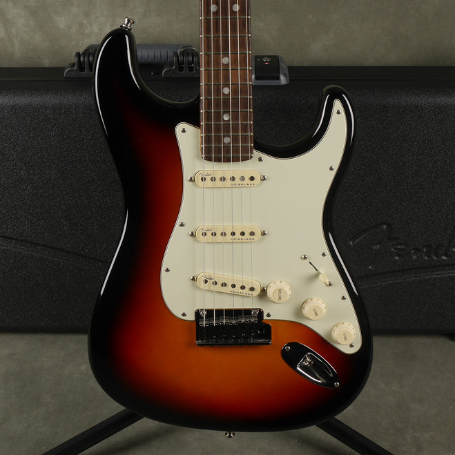 Fender American Ultra Stratocaster - Ultraburst w/Hard Case - 2nd Hand