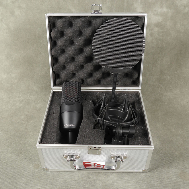 SE Electronics SE X1S Condenser Microphone & Shockmount w/Case - 2nd Hand