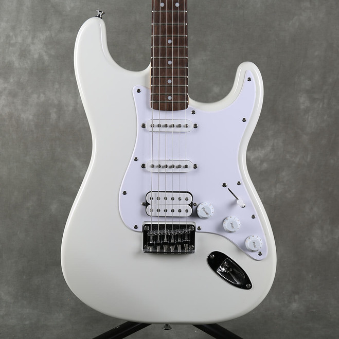 Squier Bullet Stratocaster HSS - White - 2nd Hand (115344)