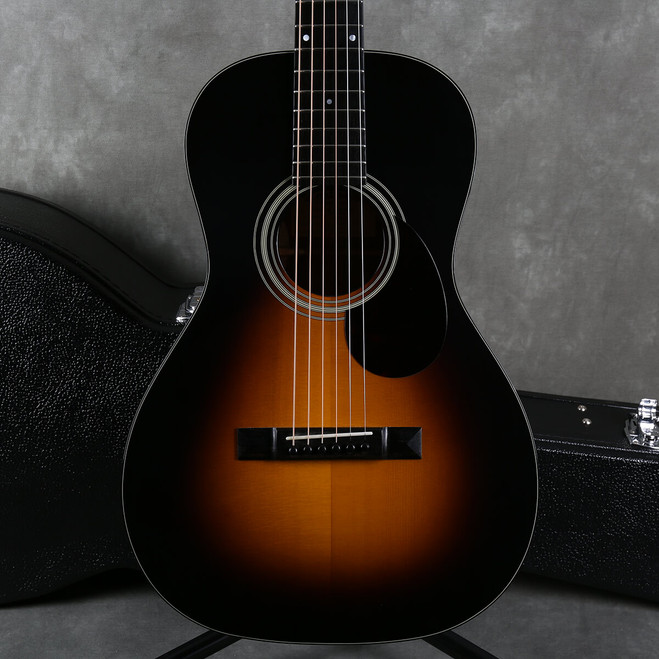 Eastman E10P-SB Acoustic - Sunburst w/Hard Case - 2nd Hand